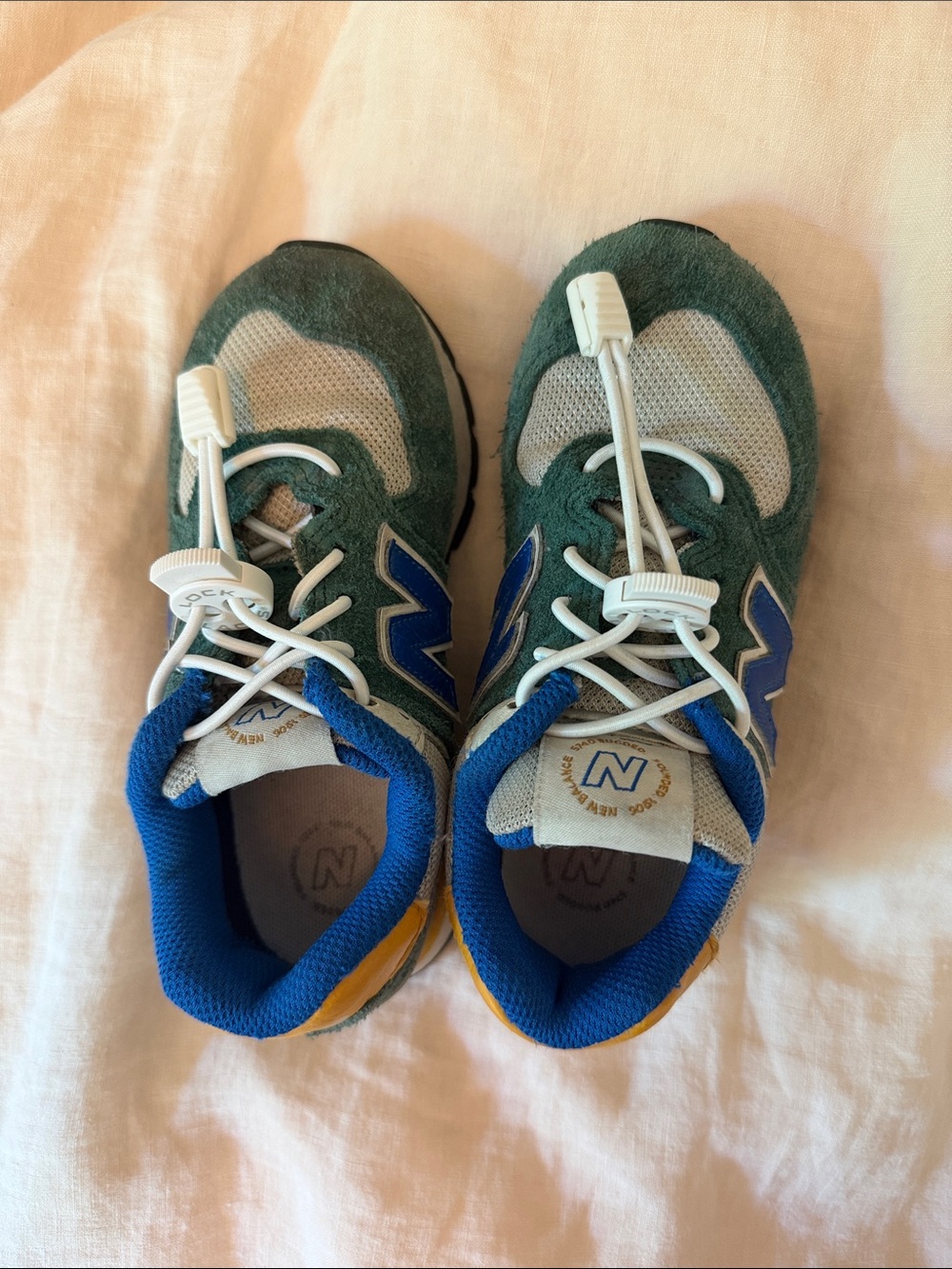 New Balance kids bungee shoe size 11